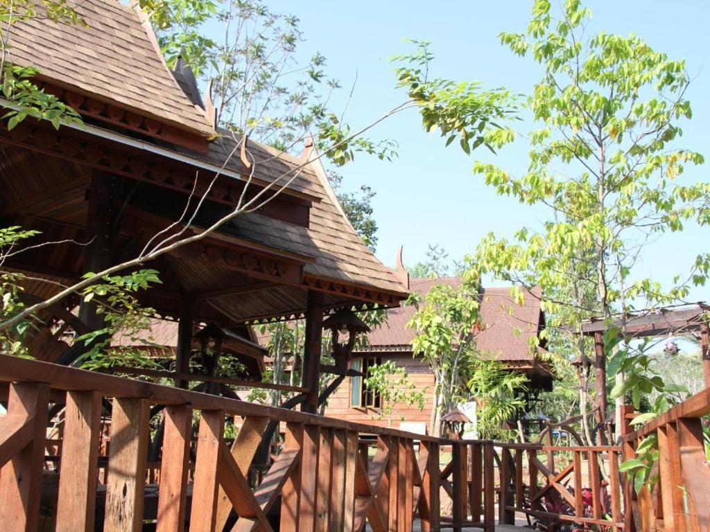 Burilamplai Resort Thung Yai Exterior foto