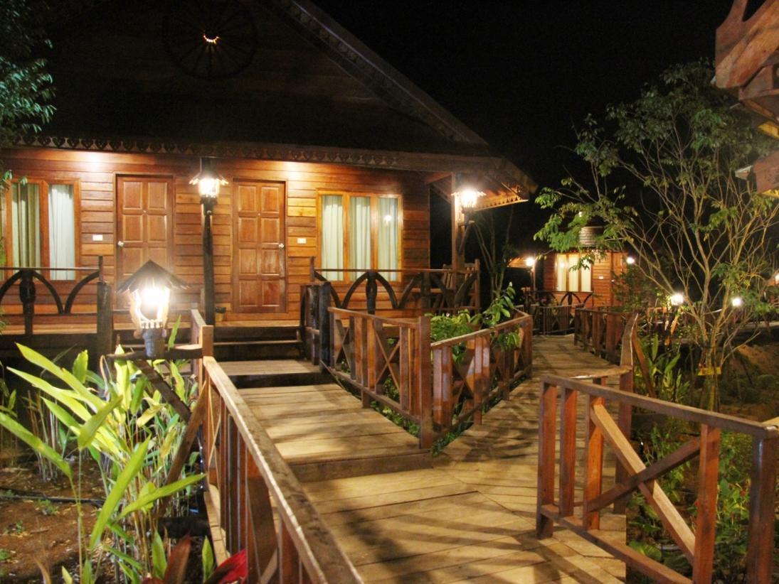 Burilamplai Resort Thung Yai Exterior foto
